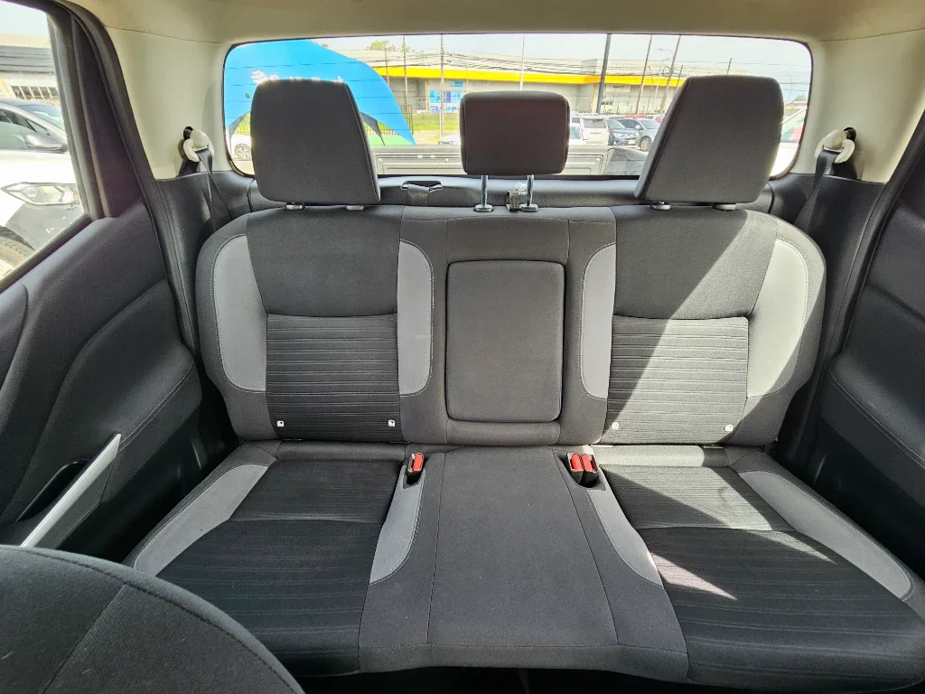 Nissan Navara Navara Dc 4x2 2.3tdi Xe año 2021