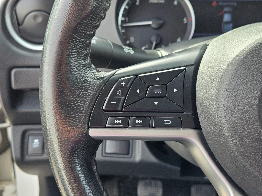 Nissan Navara Navara Dc 4x2 2.3tdi Xe año 2021