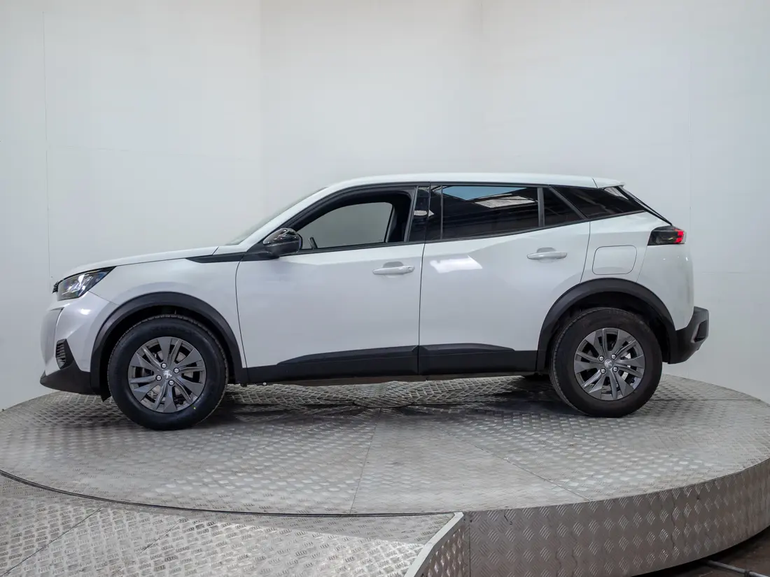 Peugeot New 2008 1.2 Active Pack Puretech 130 Mt año 2023