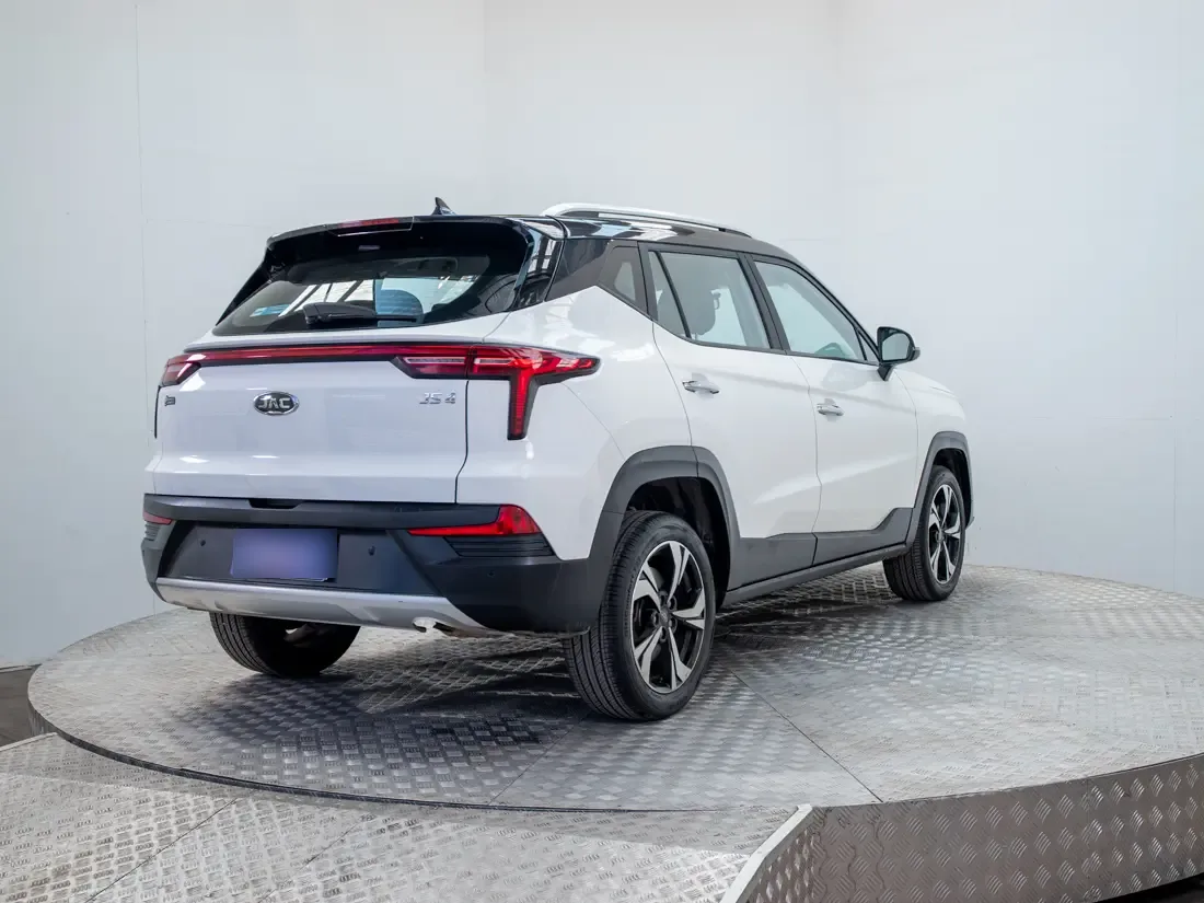 JAC Js4 Js4 1.6 Comfort Mt año 2022