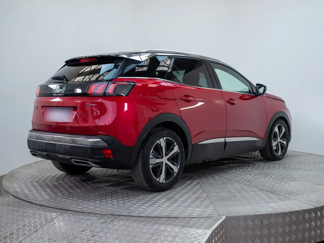 Peugeot 3008 3008 Hybrid 300 4x4 1.6 Aut año 2025
