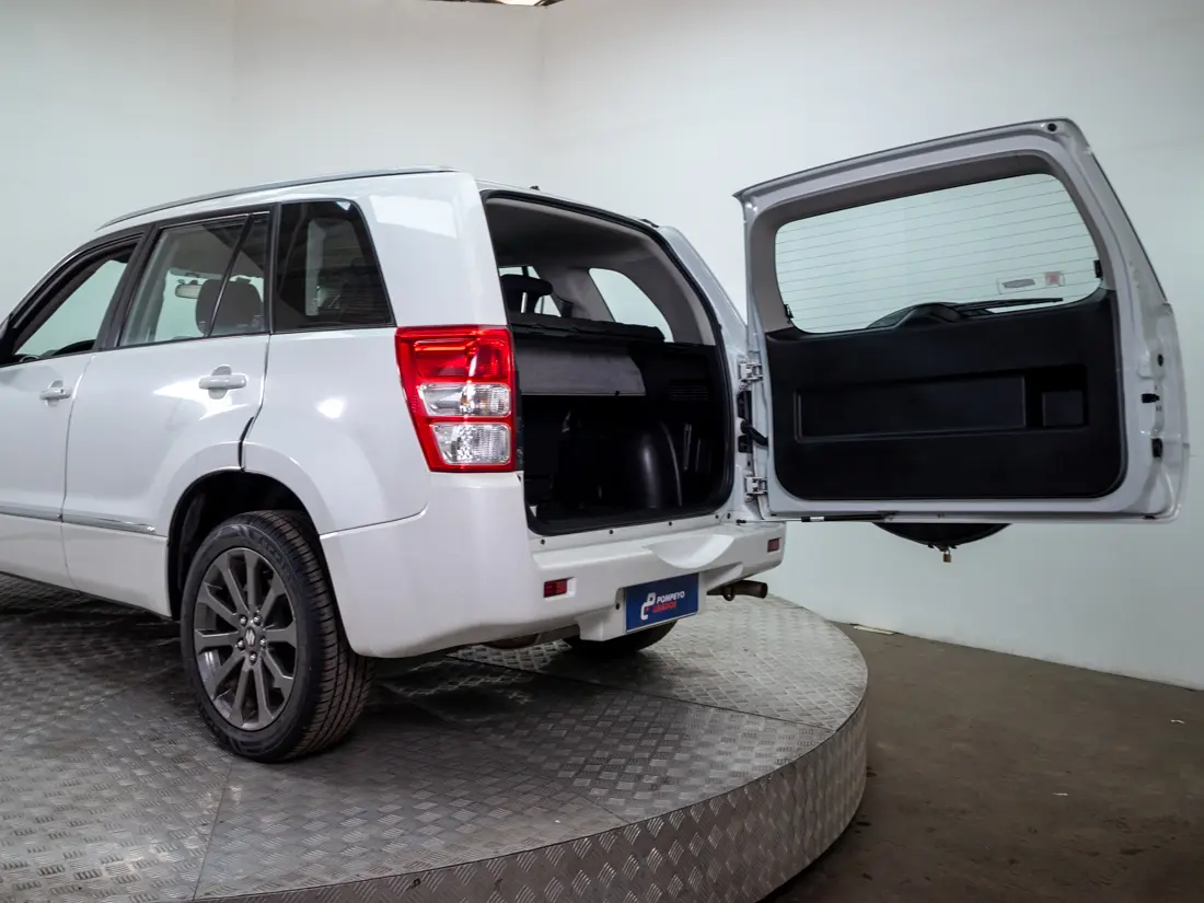 Suzuki Grand Nomade Grand Nomade 2.4 Glx Sport E4 Mt 4x4 año 2016