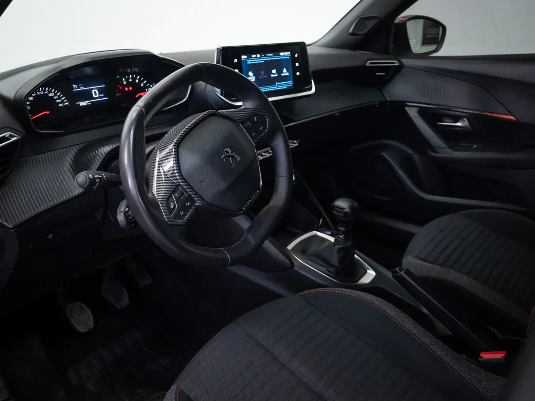 Peugeot New 2008 1.2 Active Pack Puretech 130 Mt año 2023