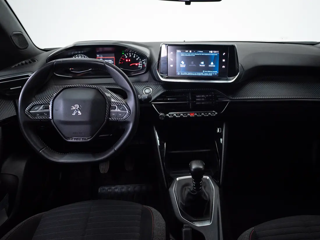 Peugeot New 2008 1.2 Active Pack Puretech 130 Mt año 2023