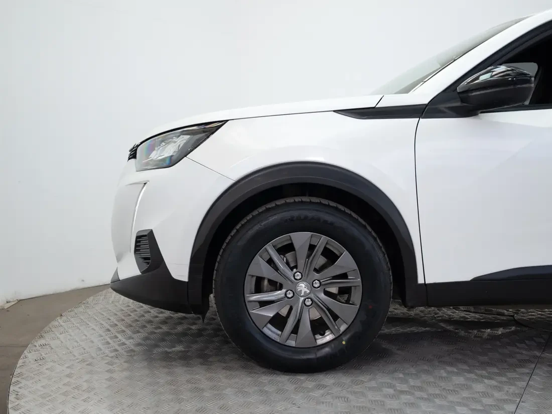 Peugeot New 2008 1.2 Active Pack Puretech 130 Mt año 2023