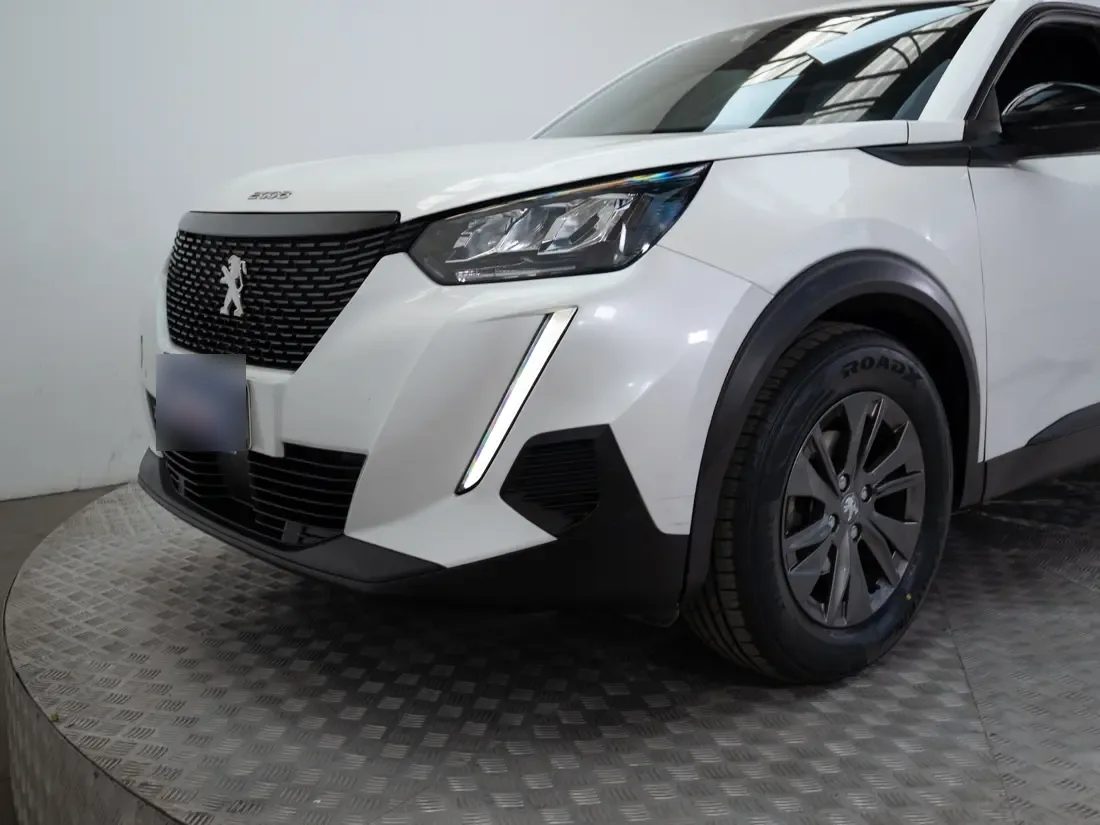 Peugeot New 2008 1.2 Active Pack Puretech 130 Mt año 2023