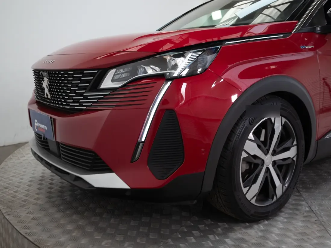 Peugeot 3008 3008 Hybrid 300 4x4 1.6 Aut año 2025