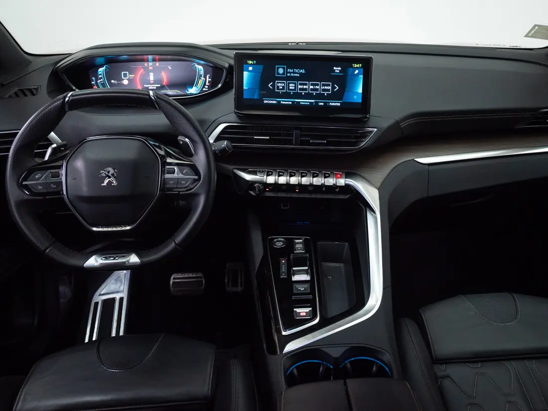 Peugeot 3008 3008 Hybrid 300 4x4 1.6 Aut año 2025