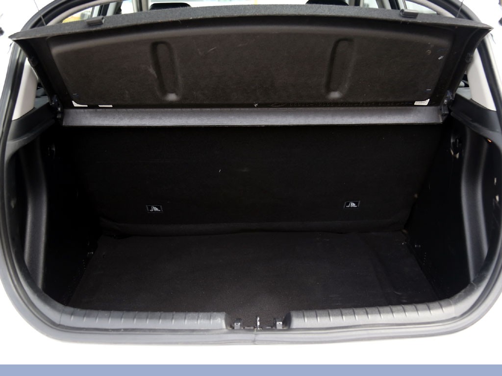 Hyundai I20 Mt 1.2 año 2025