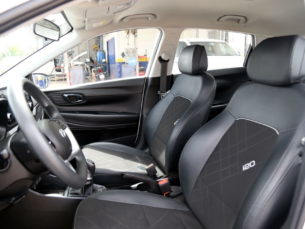 Hyundai I20 Mt 1.2 año 2025