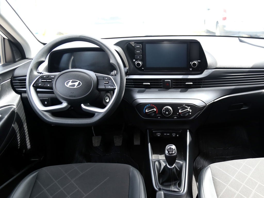 Hyundai I20 Mt 1.2 año 2025
