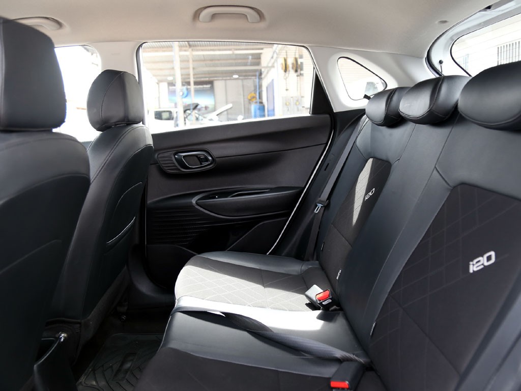 Hyundai I20 Mt 1.2 año 2025