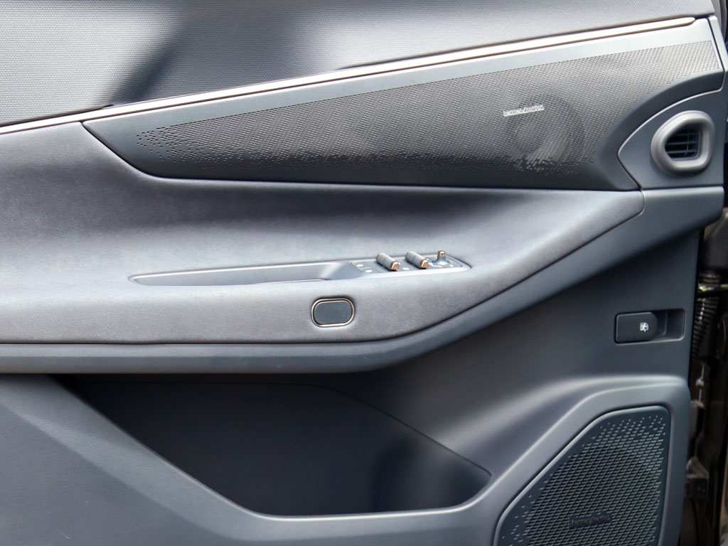 Lynk&Co 08 08 Phev año 2027
