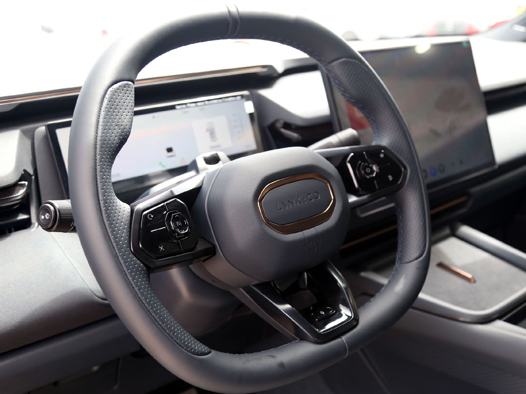 Lynk&Co 08 08 Phev año 2027