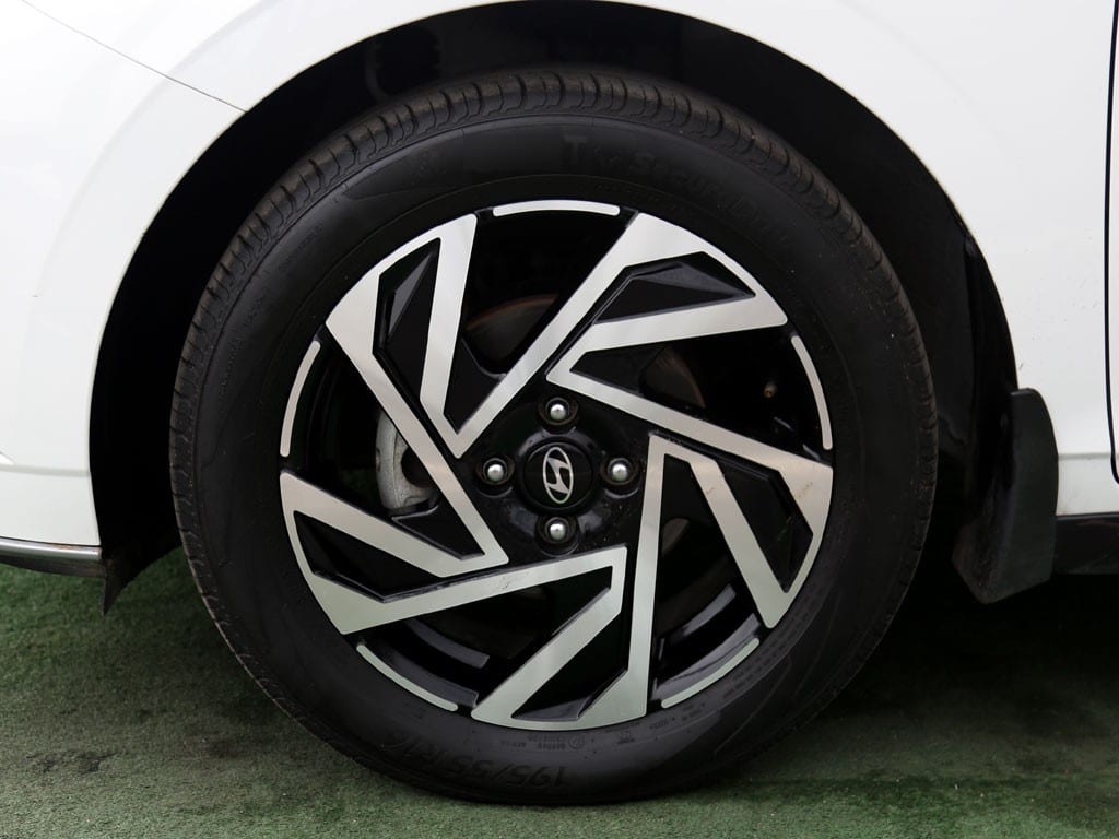 Hyundai I20 1.4 Plus Mt año 2025