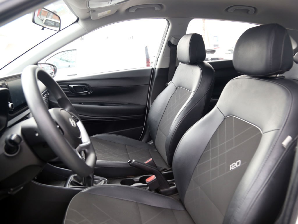 Hyundai I20 1.4 Plus Mt año 2025