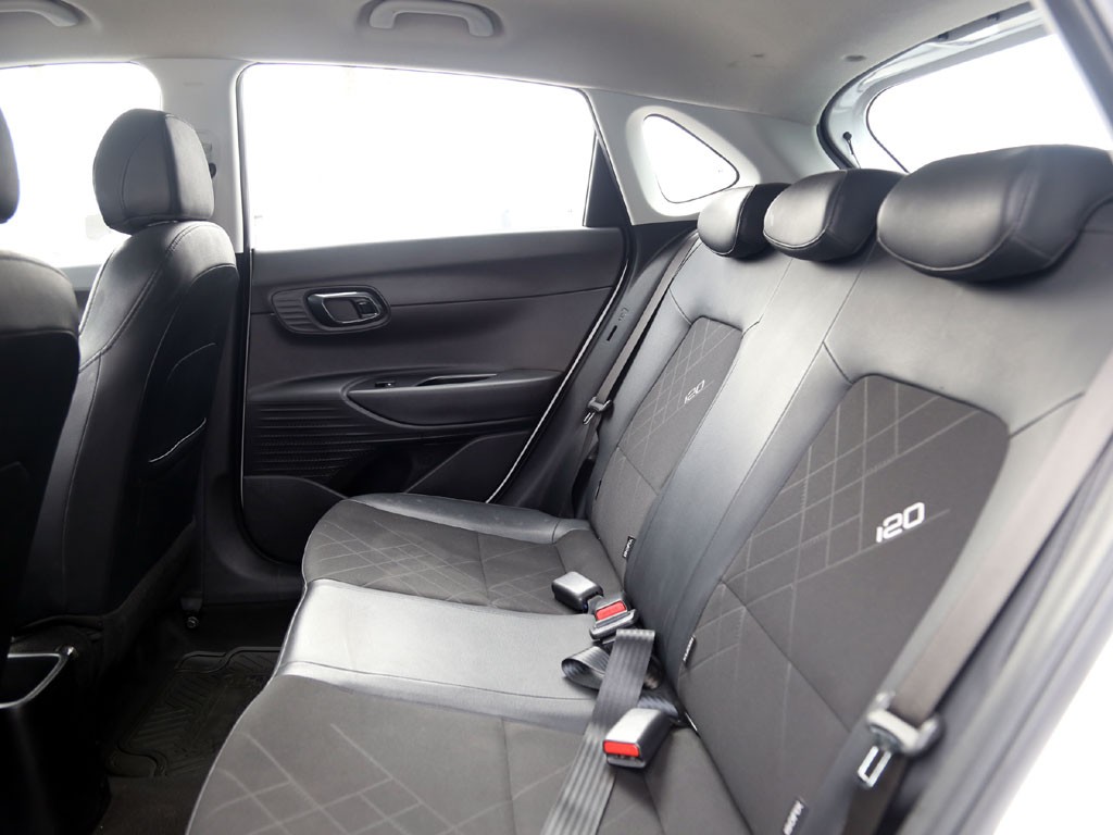 Hyundai I20 1.4 Plus Mt año 2025