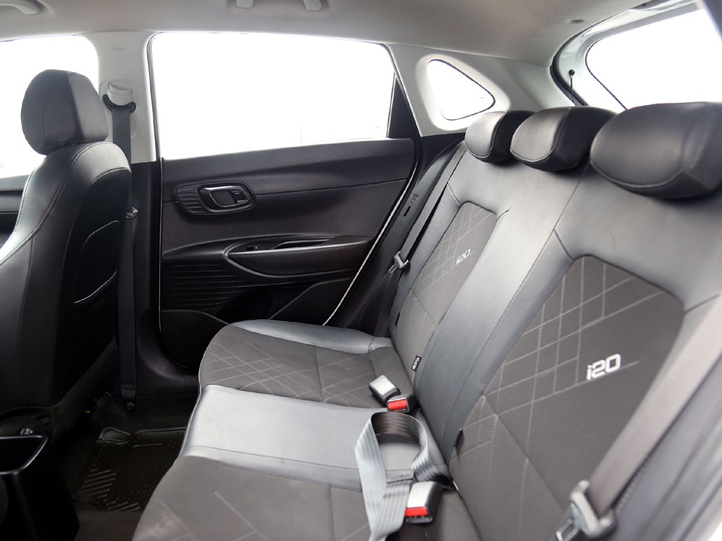 Hyundai I20 1.4 Plus Mt año 2025