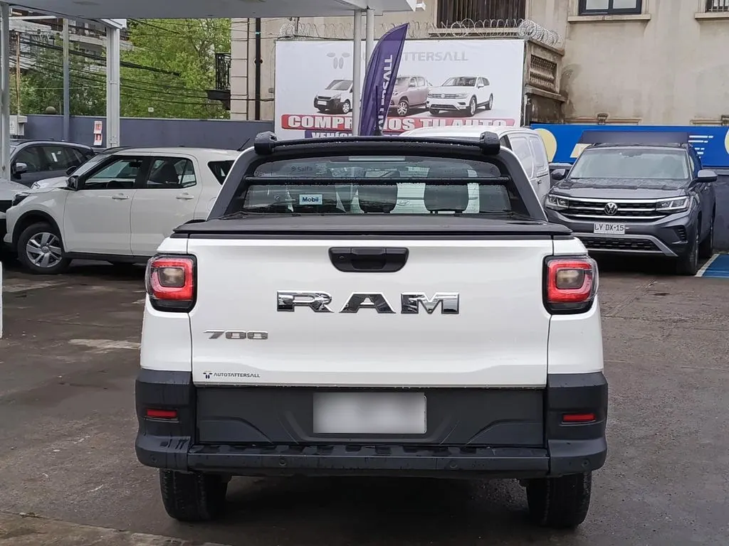 Ram 700 1.3 Slt Dc Mt año 2024