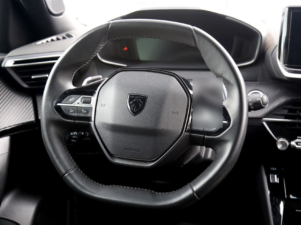 Peugeot 2008 Blue Hdi 1.5 Aut año 2025