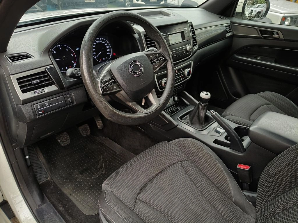 Ssangyong Musso 2.2 4x2 Mt año 2022