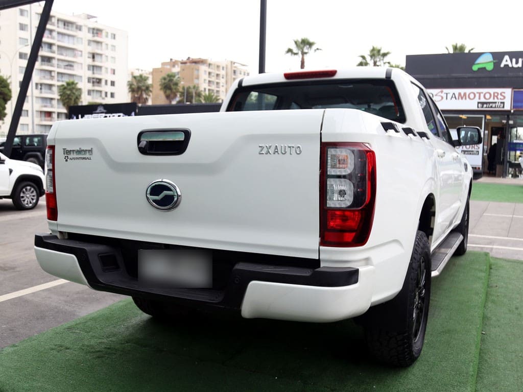 ZX Auto Terralord 4x2 2.5 Mt año 2023