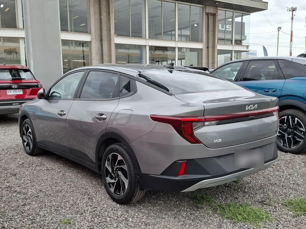 Kia K3 1.6 Ex 4x2 Mt 4p año 2024