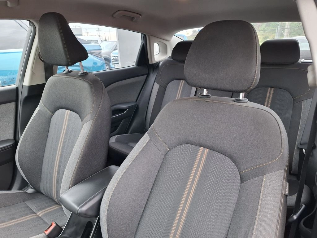 Kia K3 1.6 Ex 4x2 Mt 4p año 2024