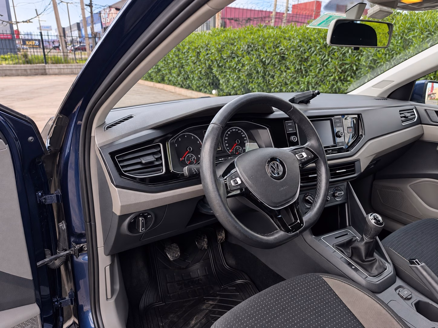Volkswagen Virtus Mt5 Trendline Esc año 2019