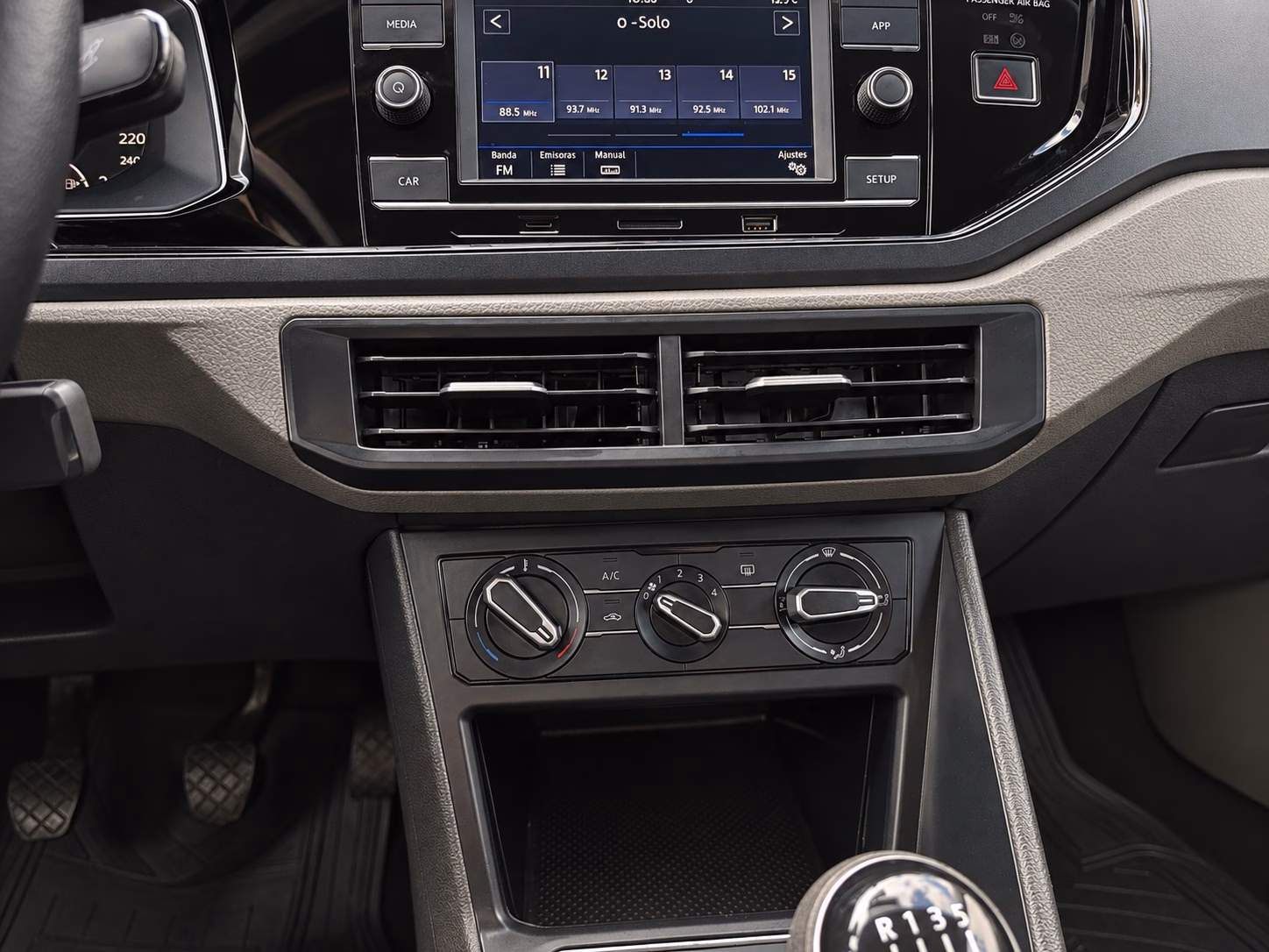 Volkswagen Virtus Mt5 Trendline Esc año 2019