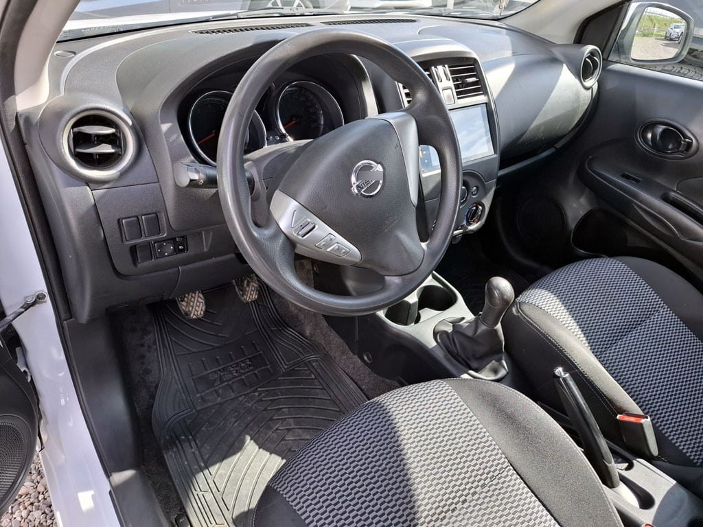 Nissan Versa 1.6 Sense 4x2 Mt 4p año 2020