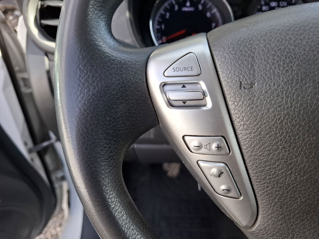 Nissan Versa 1.6 Sense 4x2 Mt 4p año 2020