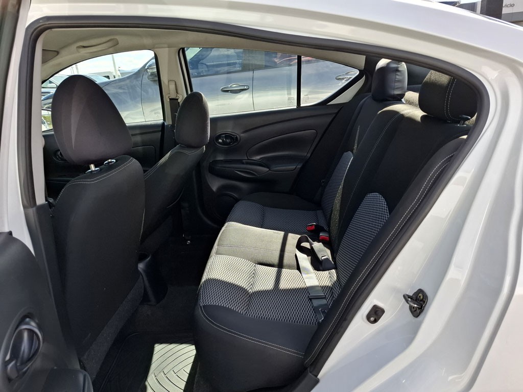 Nissan Versa 1.6 Sense 4x2 Mt 4p año 2020