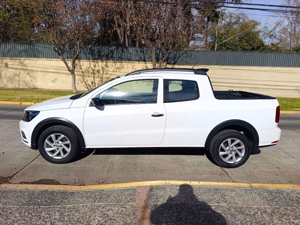 Volkswagen Saveiro 1.6 año 2022