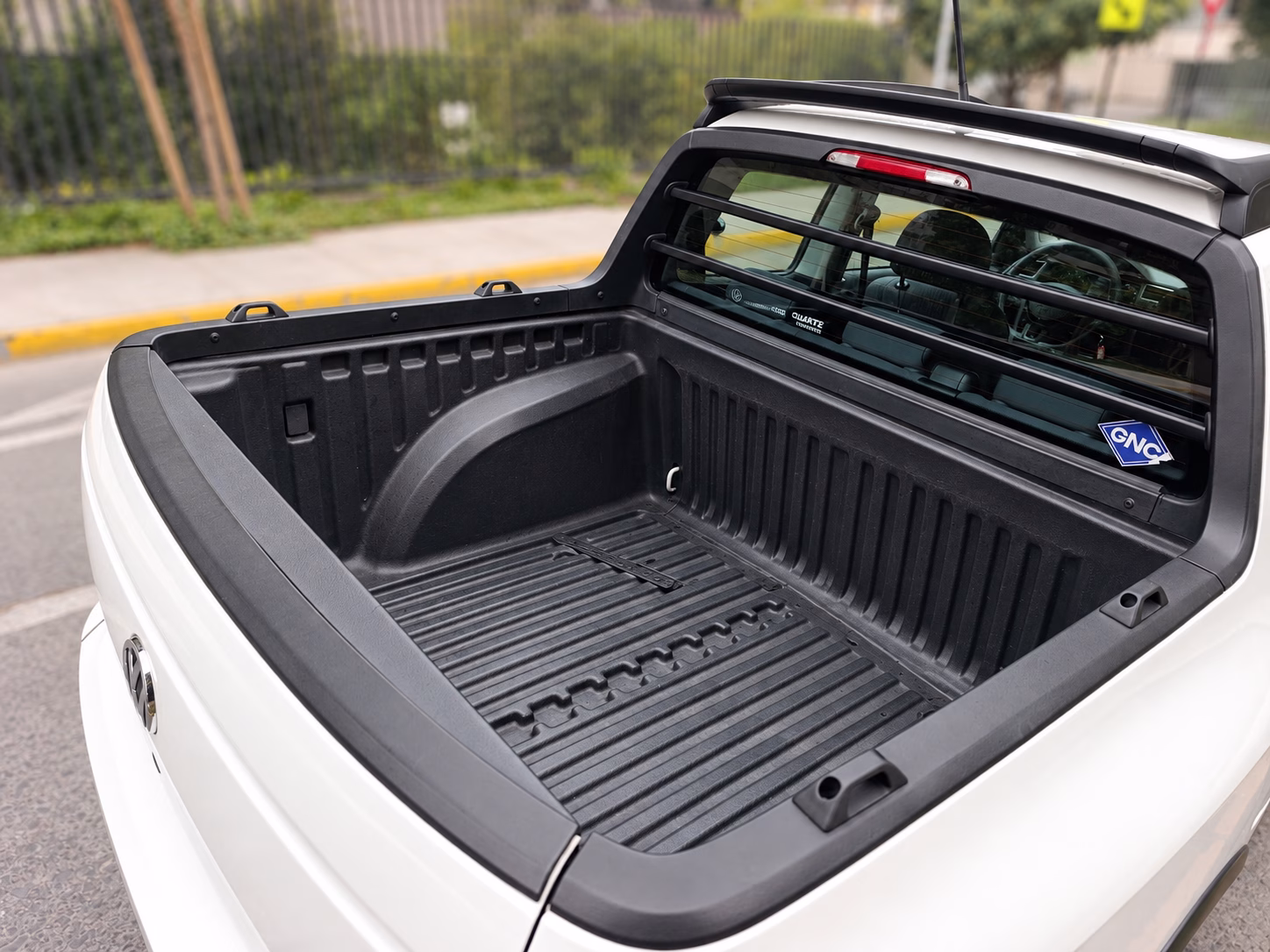 Volkswagen Saveiro 1.6 año 2022