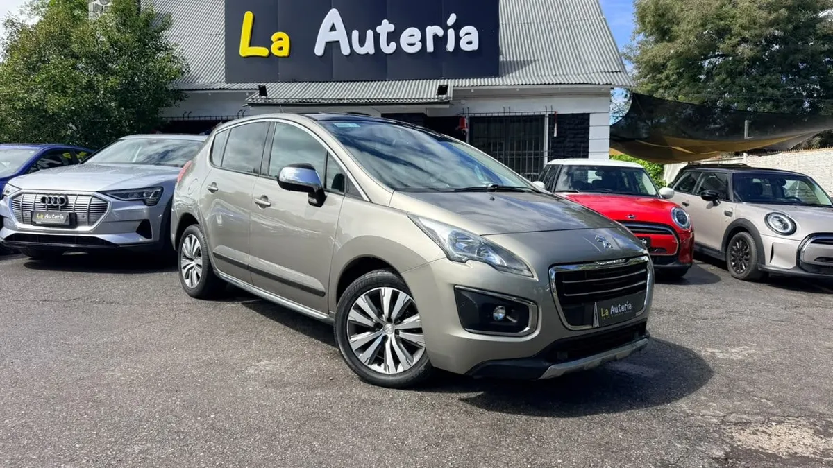 Peugeot 3008 1.6 Allure Blue-Hdi Diesel 4x2 120hp Mt 5p año 2015