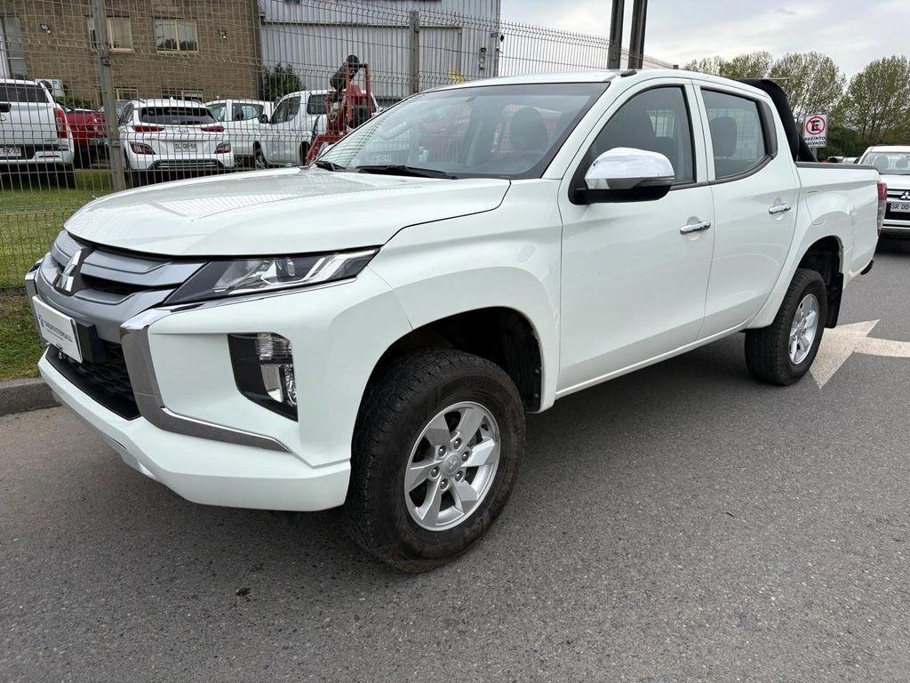 Mitsubishi L200 Katana Cr 4x2 año 2023