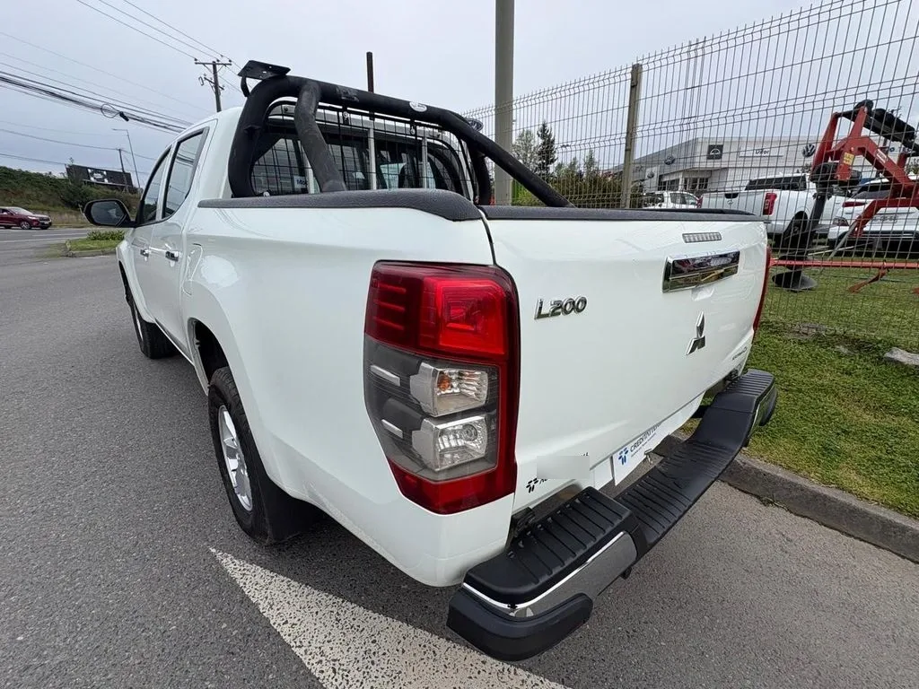 Mitsubishi L200 Katana Cr 4x2 año 2023