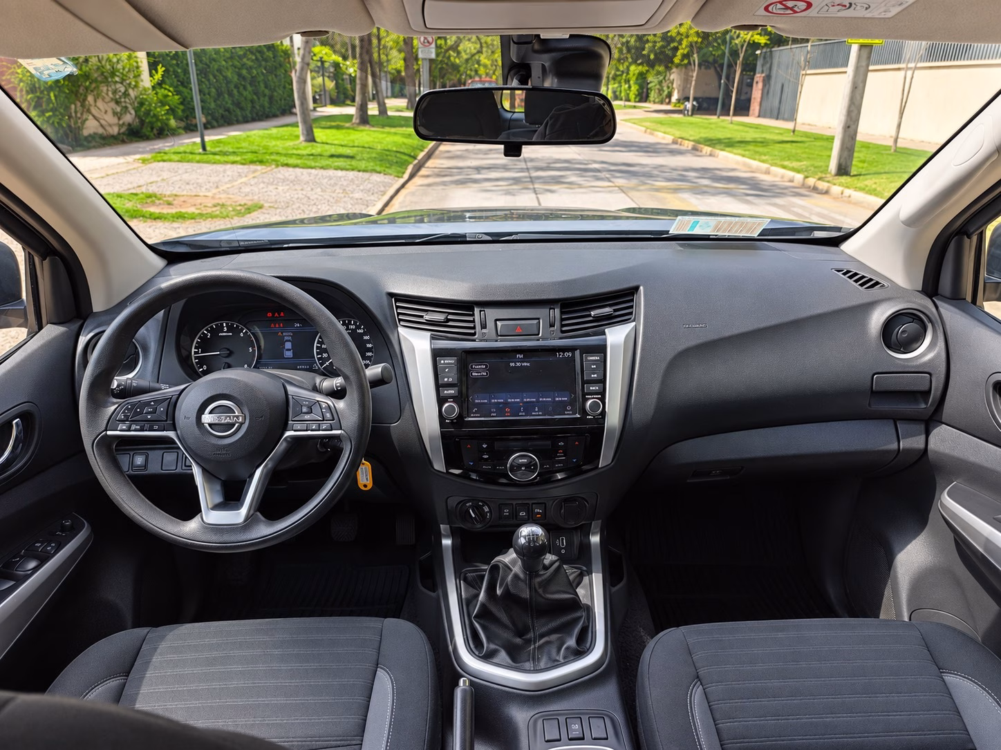 Nissan Navara Dc - Xe At 4wd año 2024