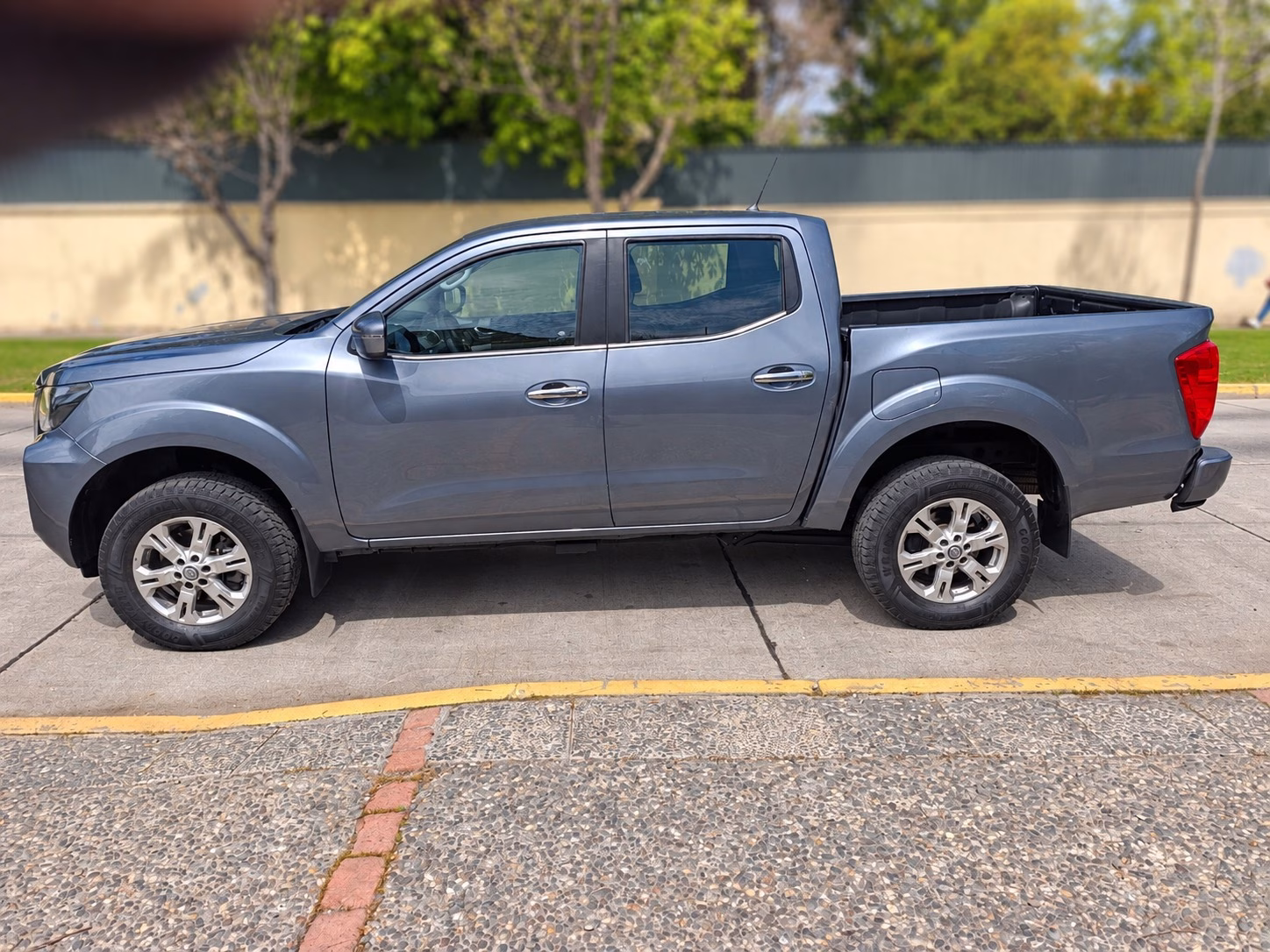 Nissan Navara Dc - Xe At 4wd año 2024