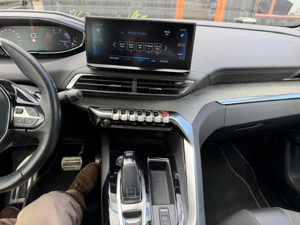 Peugeot 3008 Gt 1.5 Hdi 130 año 2022