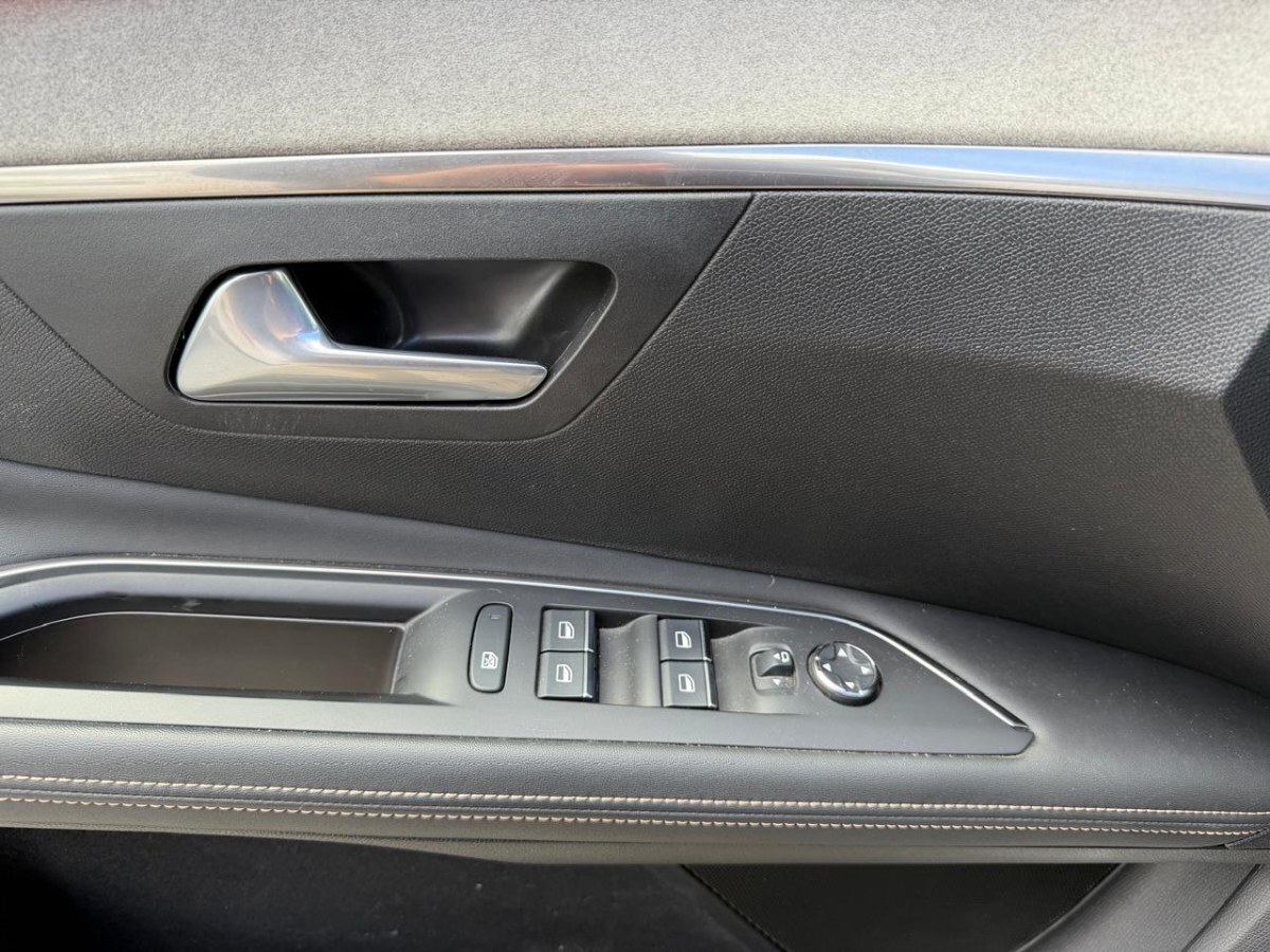 Peugeot 3008 Gt 1.5 Hdi 130 año 2022