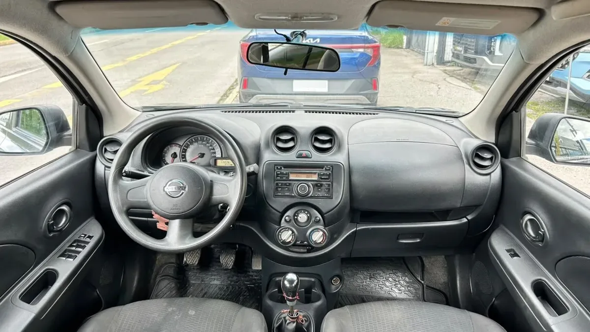 Nissan March Active 1.6 Mt año 2017