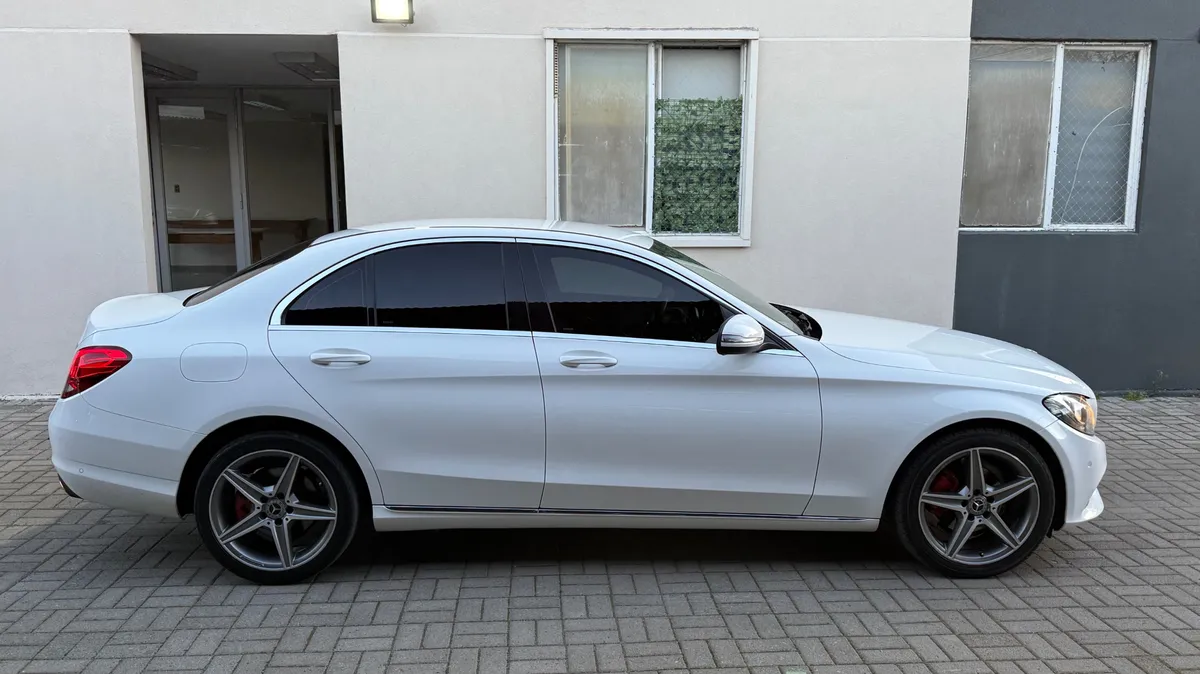 MERCEDES BENZ C180  año 2018