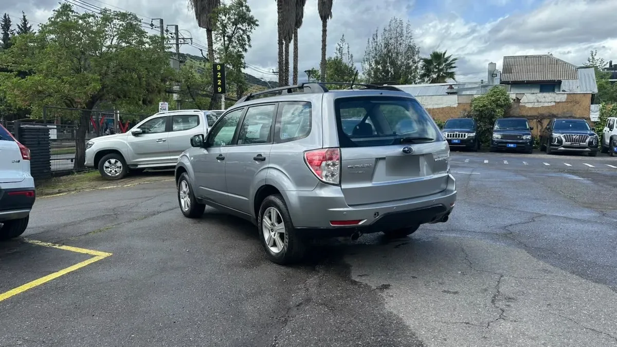 Subaru Forester 2.0 Aut año 2012