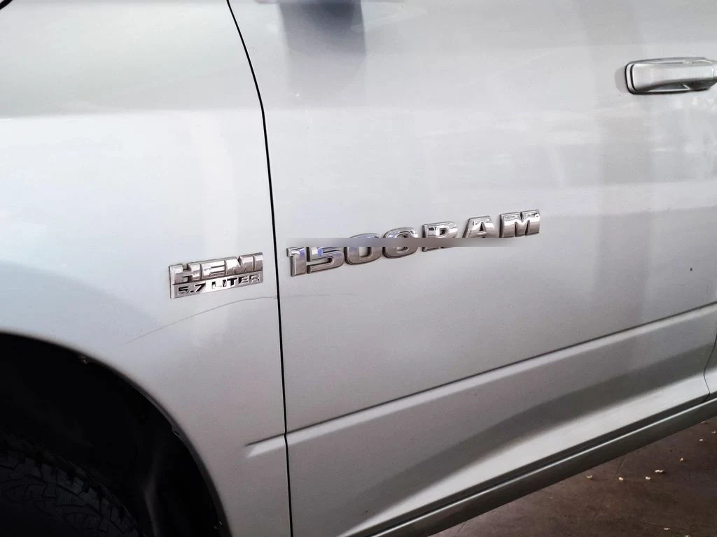 Dodge Ram 1500 4x4 5.7 año 2011