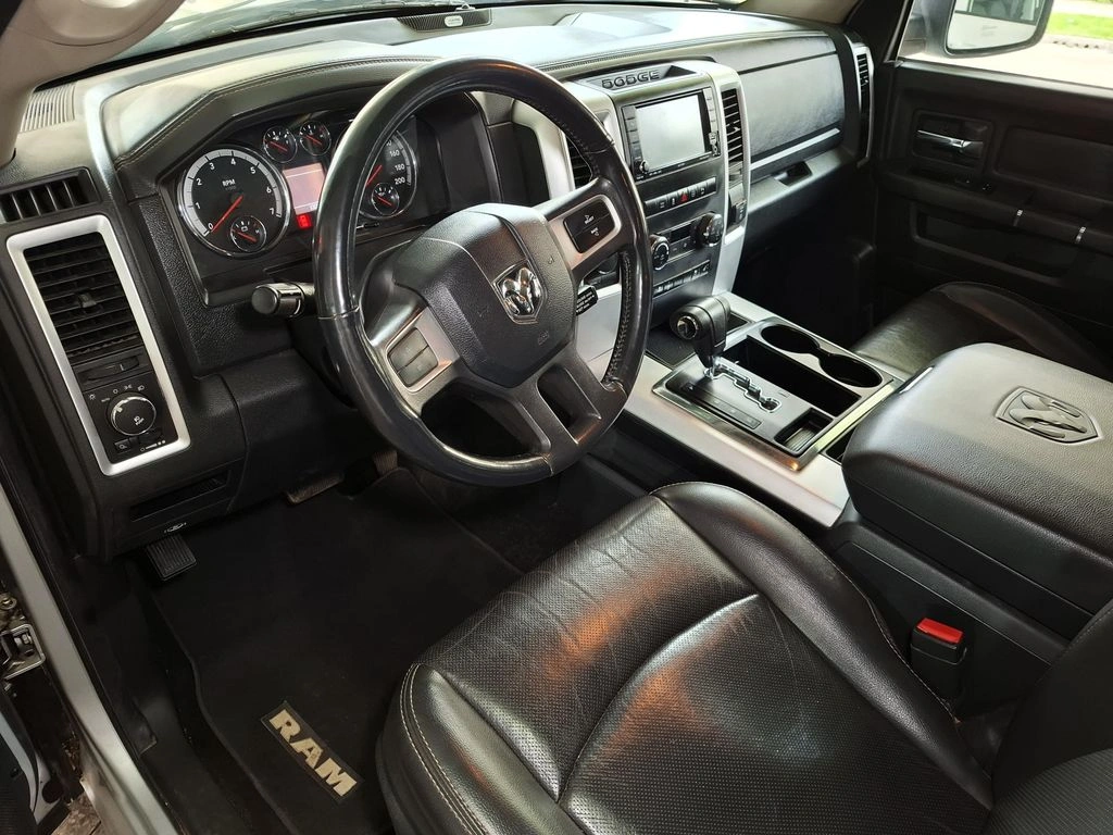 Dodge Ram 1500 4x4 5.7 año 2011