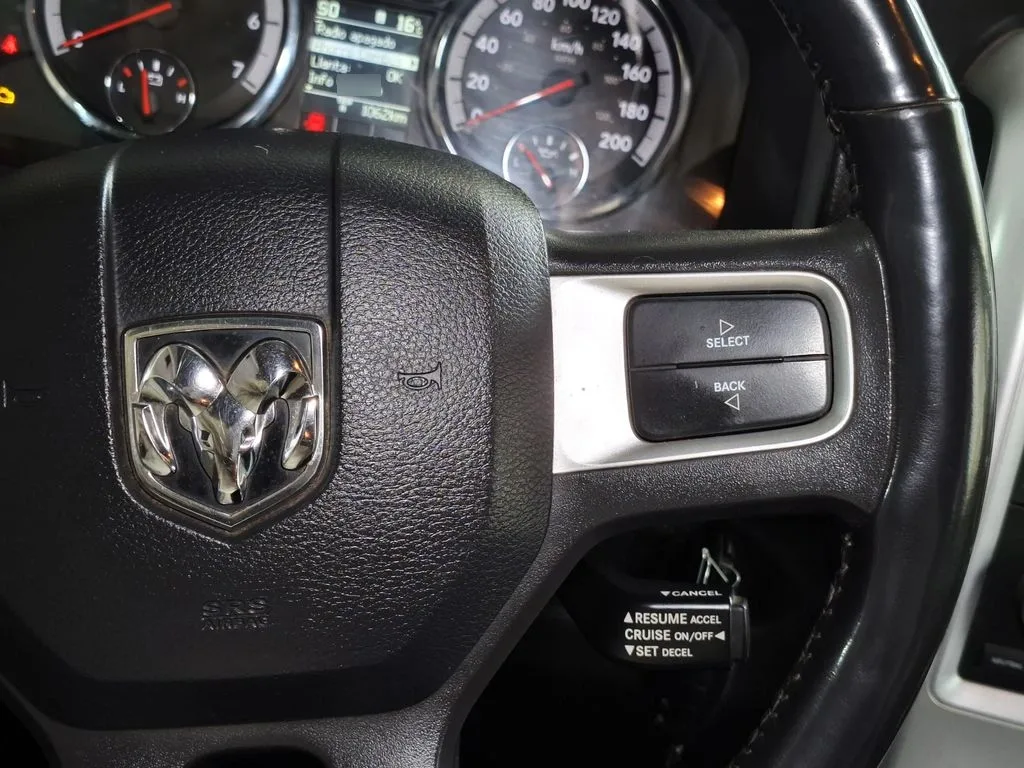 Dodge Ram 1500 4x4 5.7 año 2011