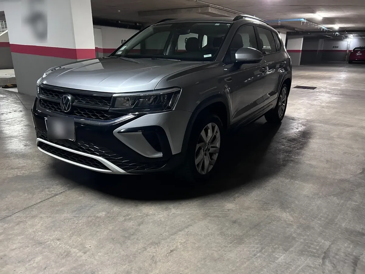 VOLKSWAGEN TAOS  año 2023