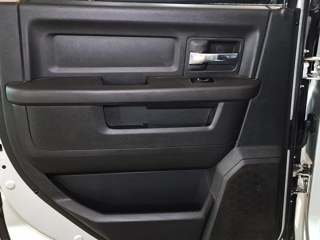 Dodge Ram 1500 4x4 5.7 año 2011